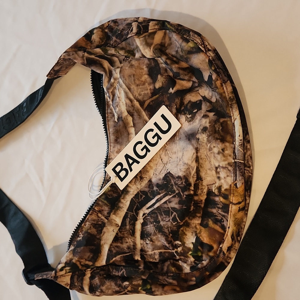 Baggu Camouflage Shoulder Bag - Picture 2 of 5